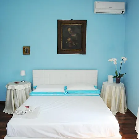 La Maison Du Charme Bed and Breakfast