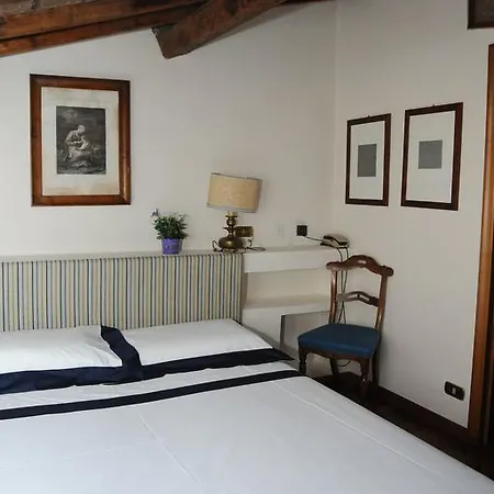 Bed and Breakfast La Maison Du Charme 3*