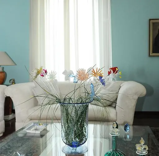 La Maison Du Charme Bed and Breakfast 3*